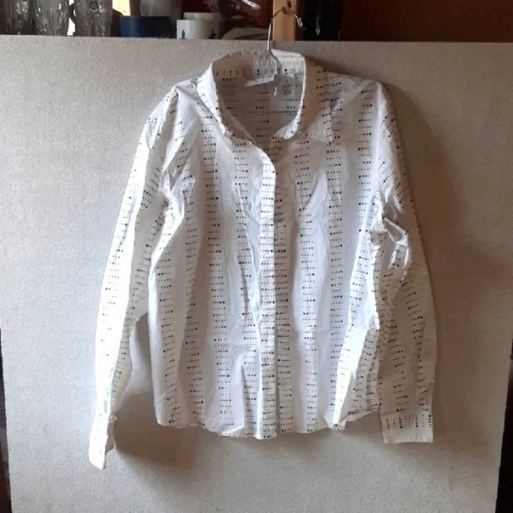 White Button-Up Women's Top (Alfred Dunner)